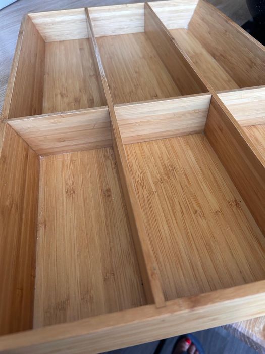 Tabuleiro em bambu com divisorias