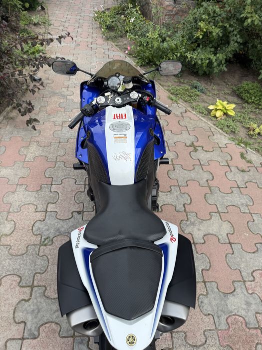 Мотоцикл Yamaha YZF R1 crossplane розмитнений