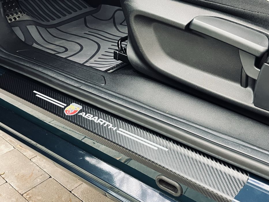 Новий Fiat 500e Abarth без пробігу