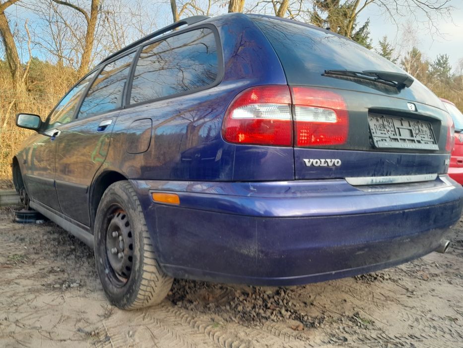 Volvo V40 1.8b 116km 03r. Lift  de kombi skóra