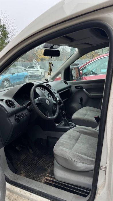 Продам Volkswagen Caddy (грузовой)
