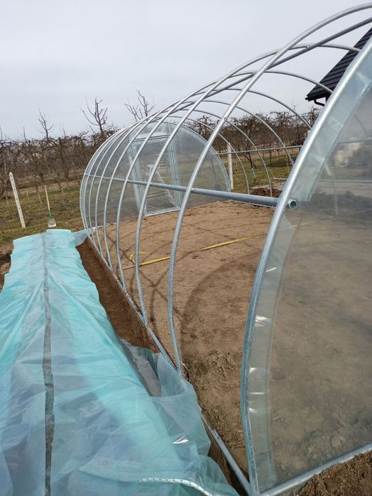 Tunel foliowy konstrukcja szklarnia ogrodowa