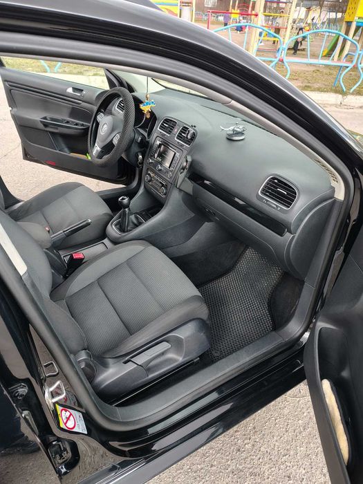 VW Golf VI  1,6tdi у дуже гарному стані