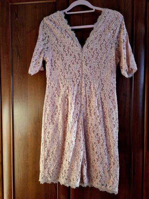 Sukienka koronkowa