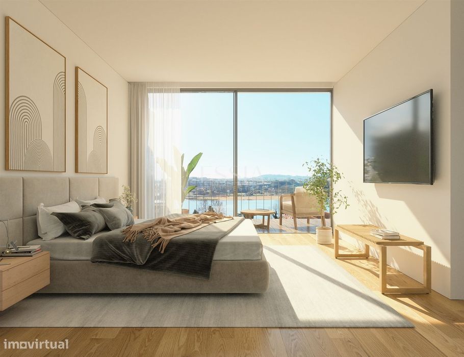Apartamento T2 com Varanda e Garagem no Douro 39