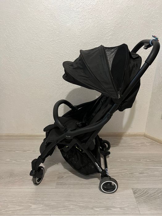 Коляска для дитини.Роботизована,зручне складання.Hamilton H1