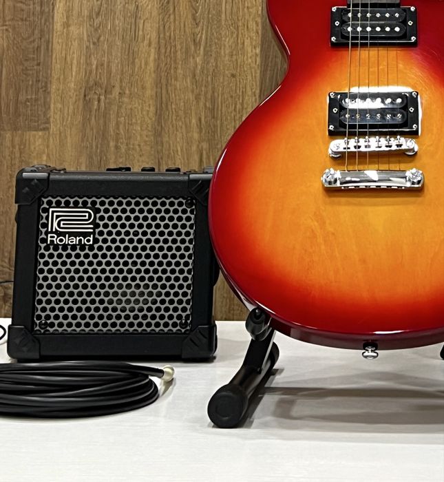 Усилитель Roland