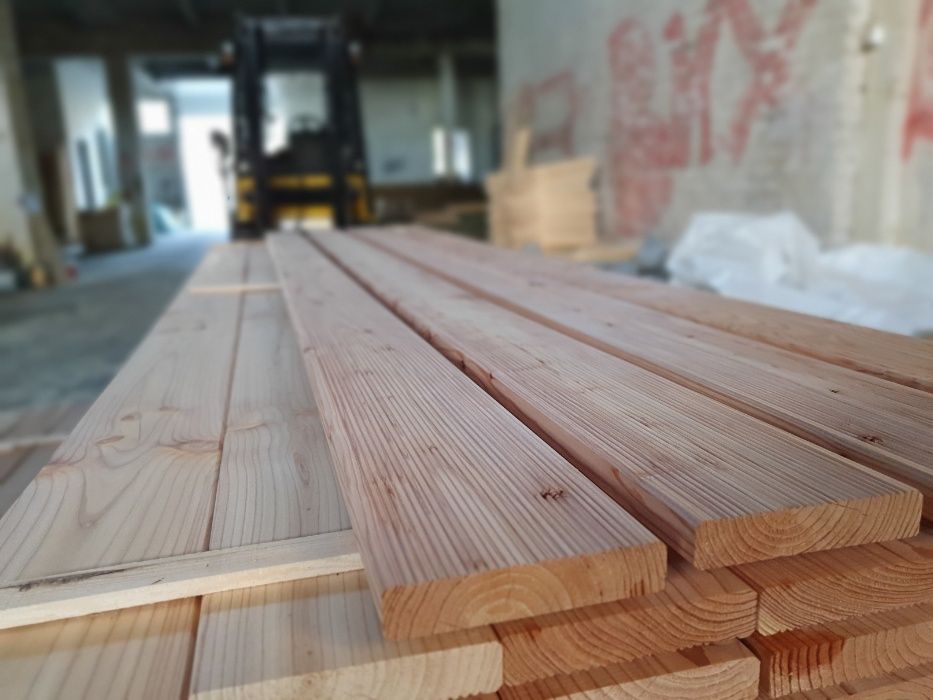 Deska tarasowa modrzew europejski | 28x140mm AB | ryflowany gładki