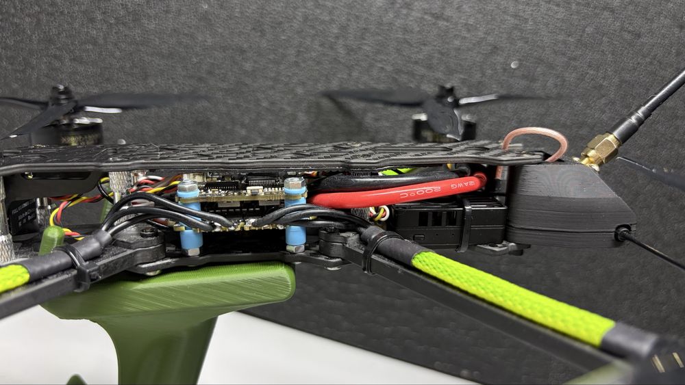 Власна збірка fpv 7 дюймів (мікс б/у та нових запчастин) Приймач на вибір 915 або 2.4