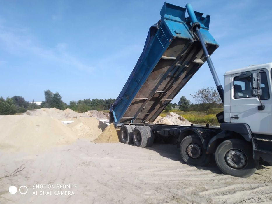 Ziemia humus piasek transport