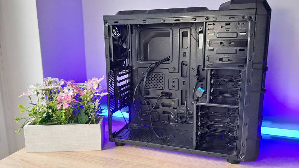 Obudowa SilentiumPC Brutus M23 Pure Black USB3.0 (SPCOBU44420)