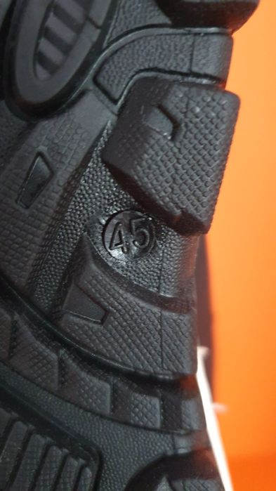 Buty nowe męskie czarne zimowe ciepłe rozmiar 45