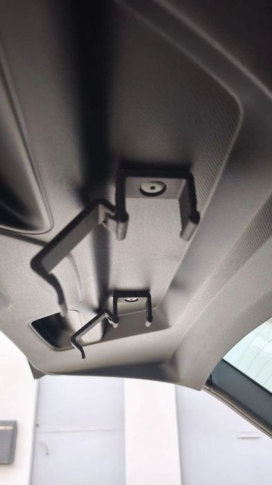 Par fixadores triangulo Bmw i3 NOVO