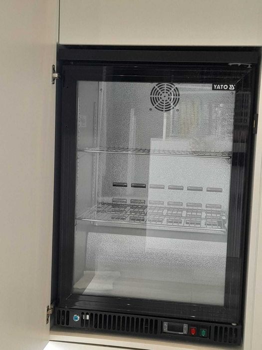 Szafa chłodnicza gastronomiczna firmy YATO