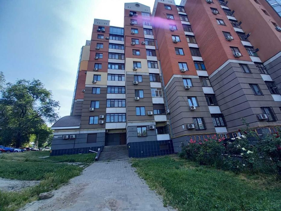 Магазин\офис в центре города (Херсонская ) Продам