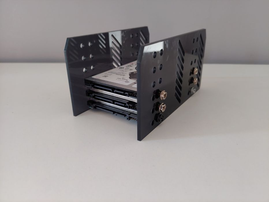 Stojak / Organizer na dyski HDD/SSD 2,5" – Akrylowy