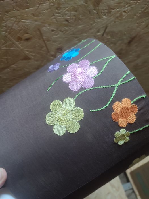 Lampa wisząca klosz z haftem żyrandol