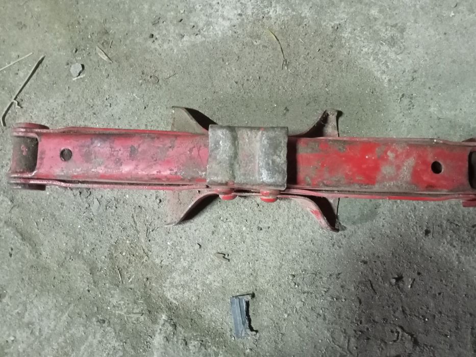 Донкрат для легкових авто , відсутня шпилька і ручка .