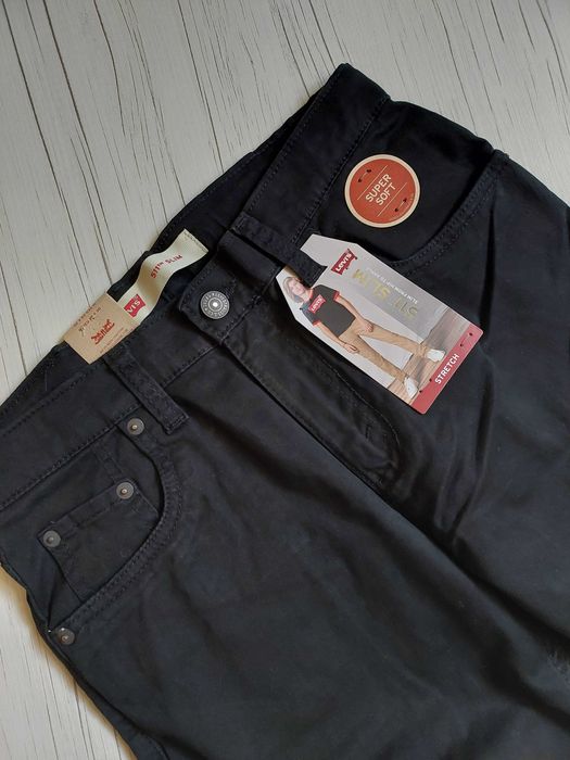 Новые брюки джинсы Levis оригинал рост 170
