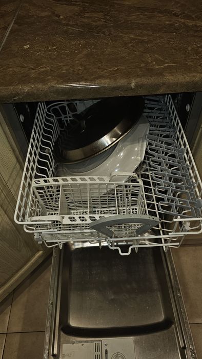 Посудомийна машина Аристон