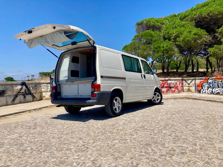 VW Transporter 1.9 Auto-Vivenda Legalizada