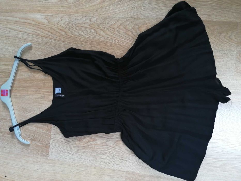 Czarny krótki kombinezon