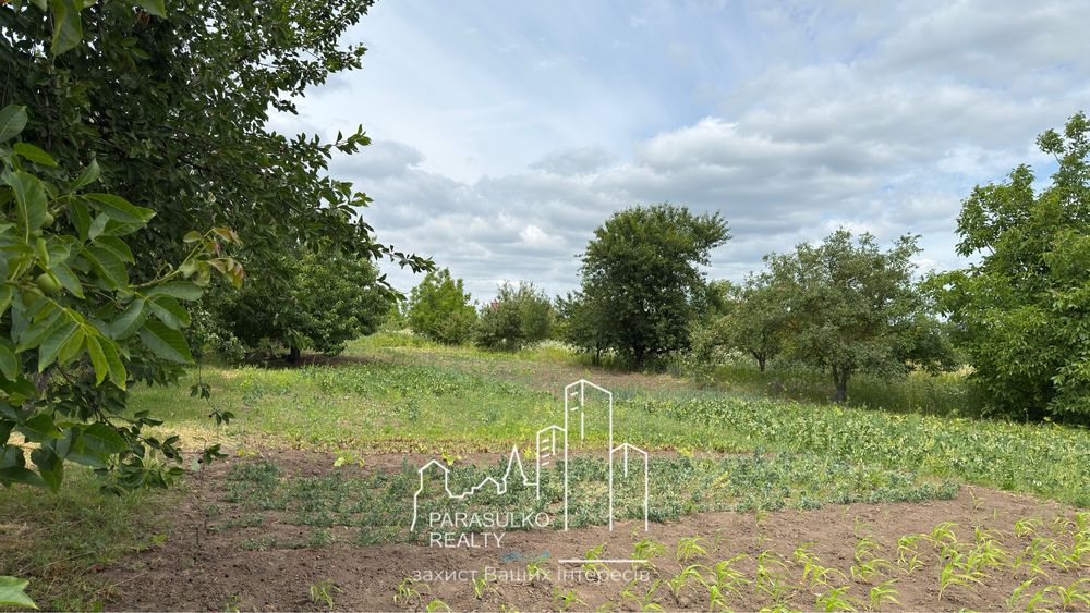 Продам земельну ділянку під будівництво