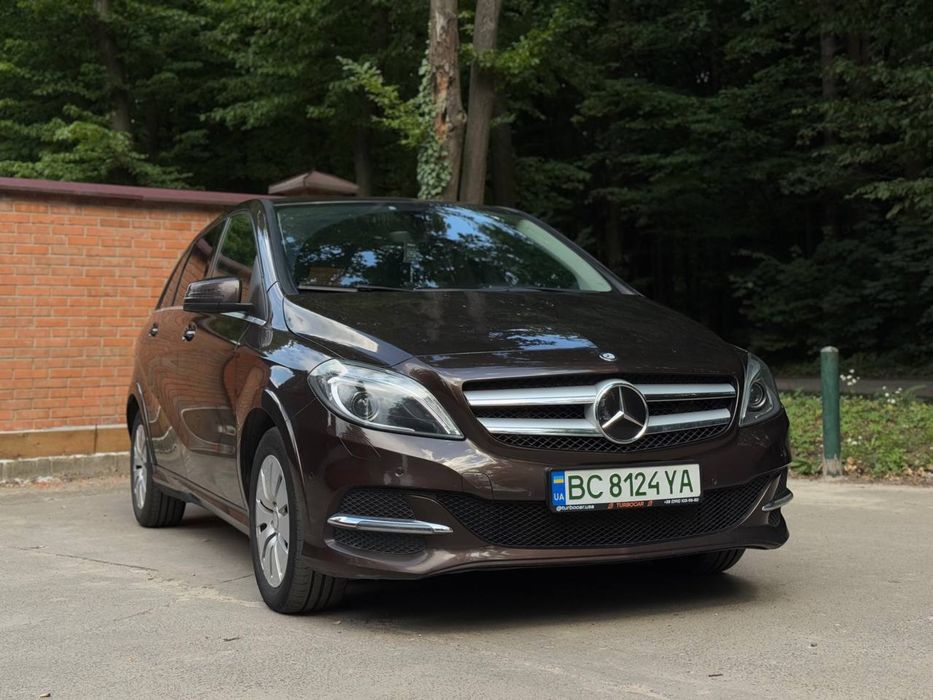 Mercedes B250e 2016