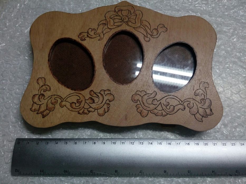 Porta-retratos madeira trabalhada NOVO