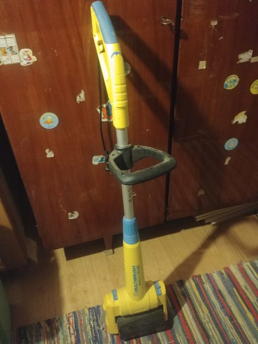 Wielofunkcyjna szczotka elektryczna Gloria Multibrush do czyszczenia kostki brukowej