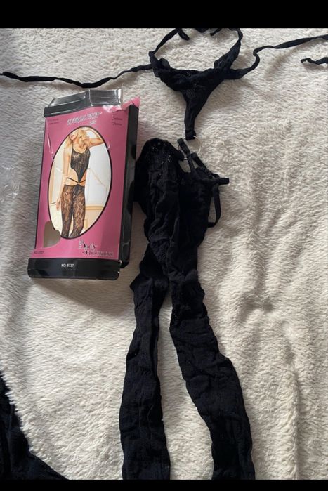 Czarne bodystocking bielizna erotyczna