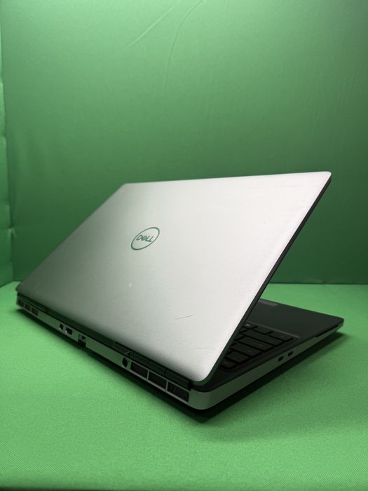 Dell Precision 7560 / i7-11850H / RTX A2000 / 16GB / 512SSD