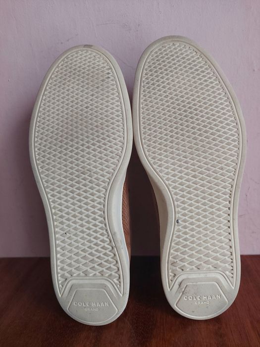 Кроссовки фірми Cole Haan ecco оригінал 

Розмір по бірці: 9 M

Замір
