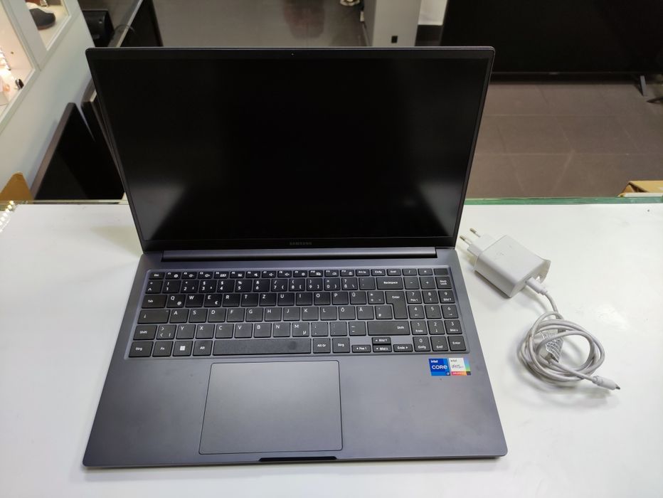 Laptop Samsung Galaxy Book 3 Intel core i7, 512GB