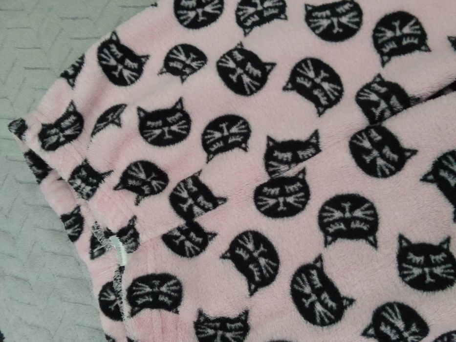 Piżama spodnie kotki polar 152