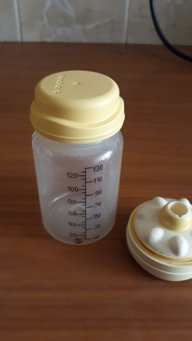 Продам бутылочки с соской Medela