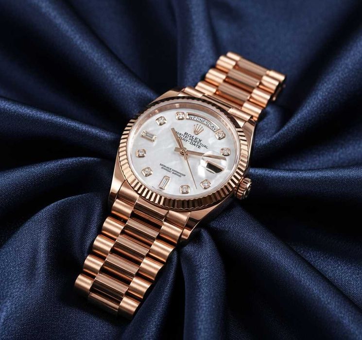 Zegarek Rolex Day Date 36 z diamentami Masa perłowa