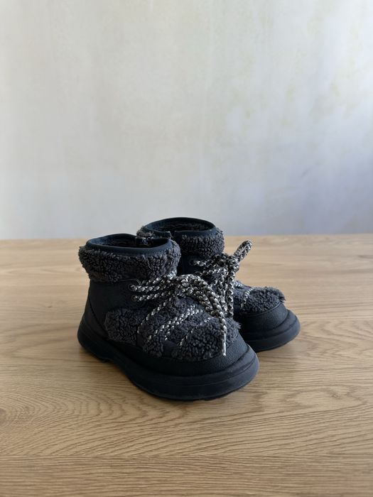 Дитяче взуття zara, 26 розмір