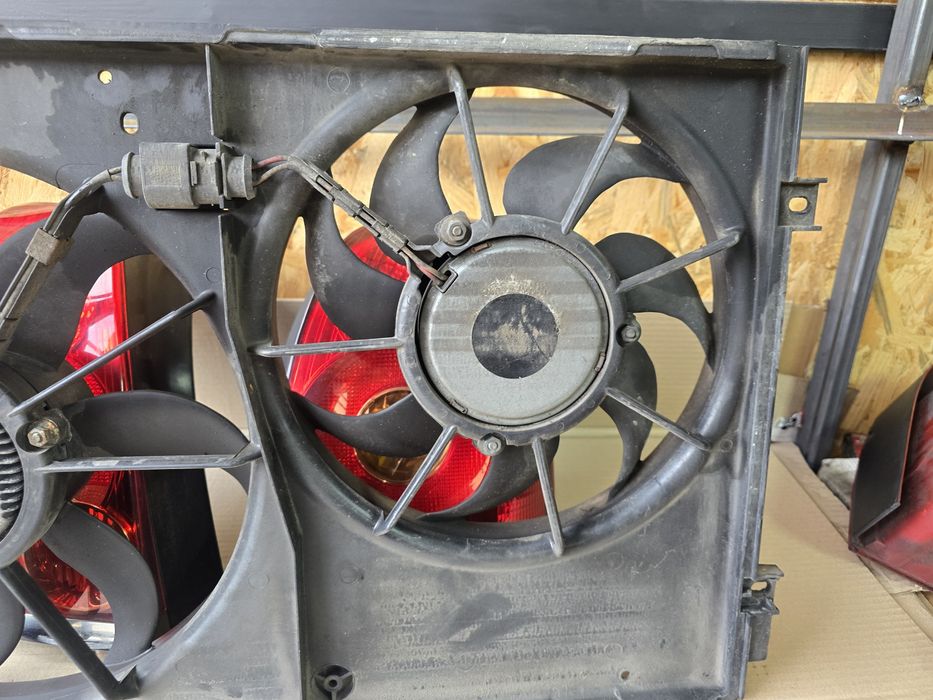 Вентилятор дифузор VW Touran Passat b6 Golf 5 2.0TDI