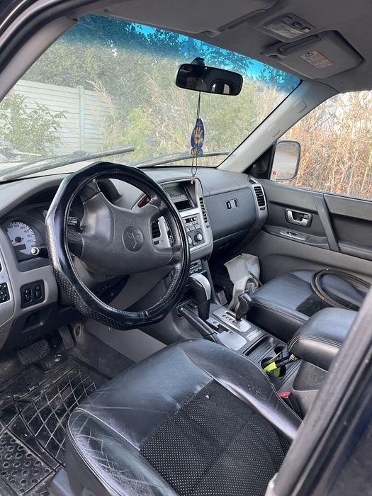 Разборка запчасти Mitsubishi Pajero Wagon 3 3,2d АКПП дверь фара крыло