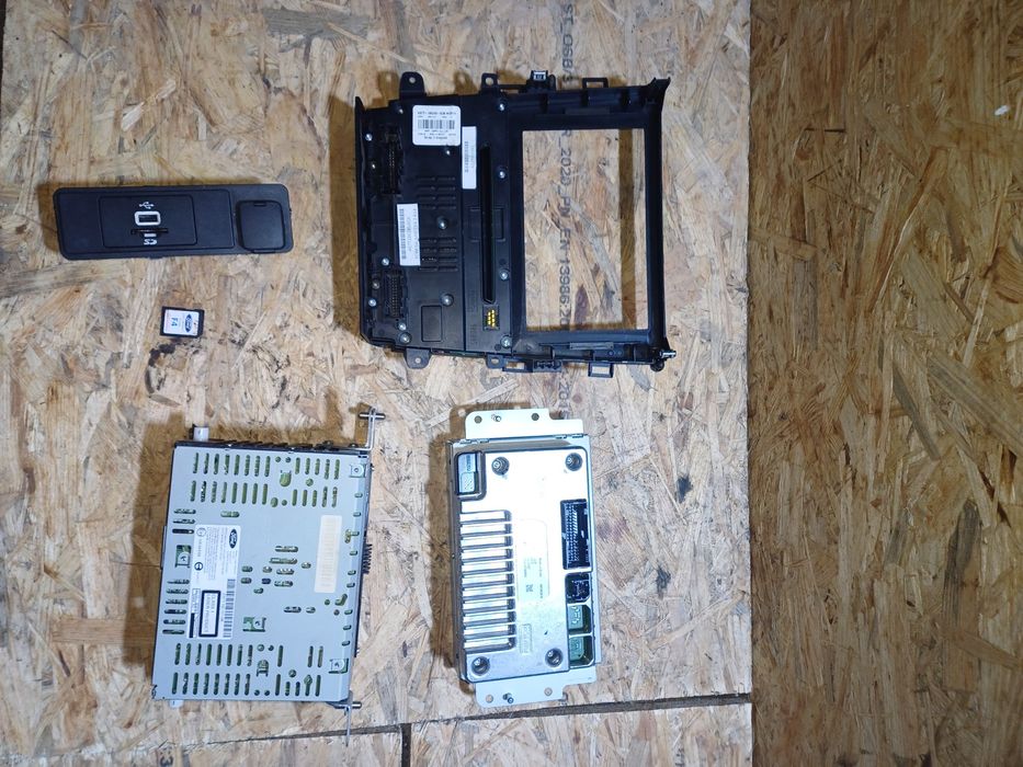 Radio samochodowe Ford Mondeo 5 2016 DS7T-19C107-GN