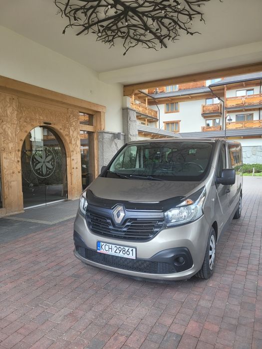 Wynajem busa z kierowcą.Licencjonowany przewóz osób.