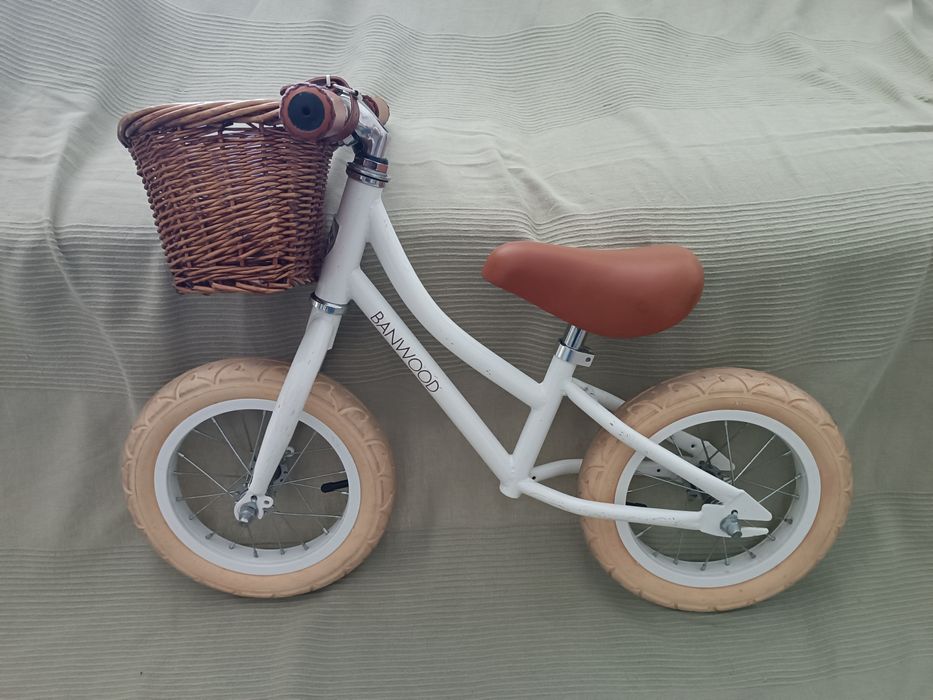 Banwood - Bicicleta de Equilíbrio First Go