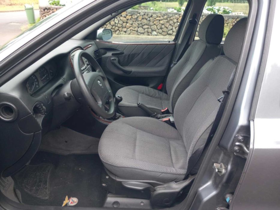 Lancia Lybra 1.6 16v