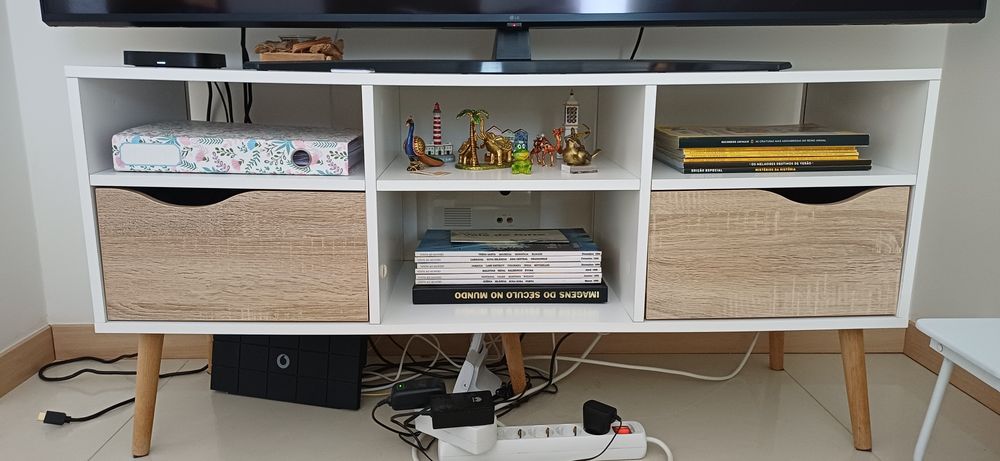 Mesa para televisão
