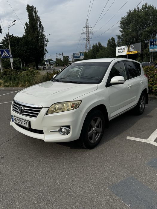Toyota RAV-4 2012
