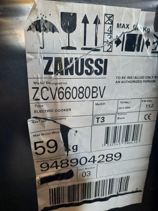 Продам плиту електричну(окремо стоячу) Zanussi zcv66080bv