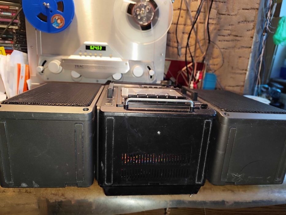 radiomagnetofon Hitachi TRK-9150E