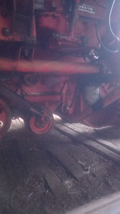 Обмін на бус.Продам комбайн М 66 з січкарнею.