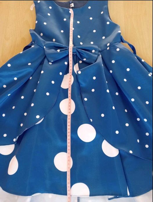 Продам сукню, платье на дівчинку.